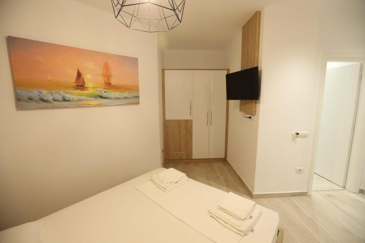 Apart-Hotel Alvi Sarande Exterior photo