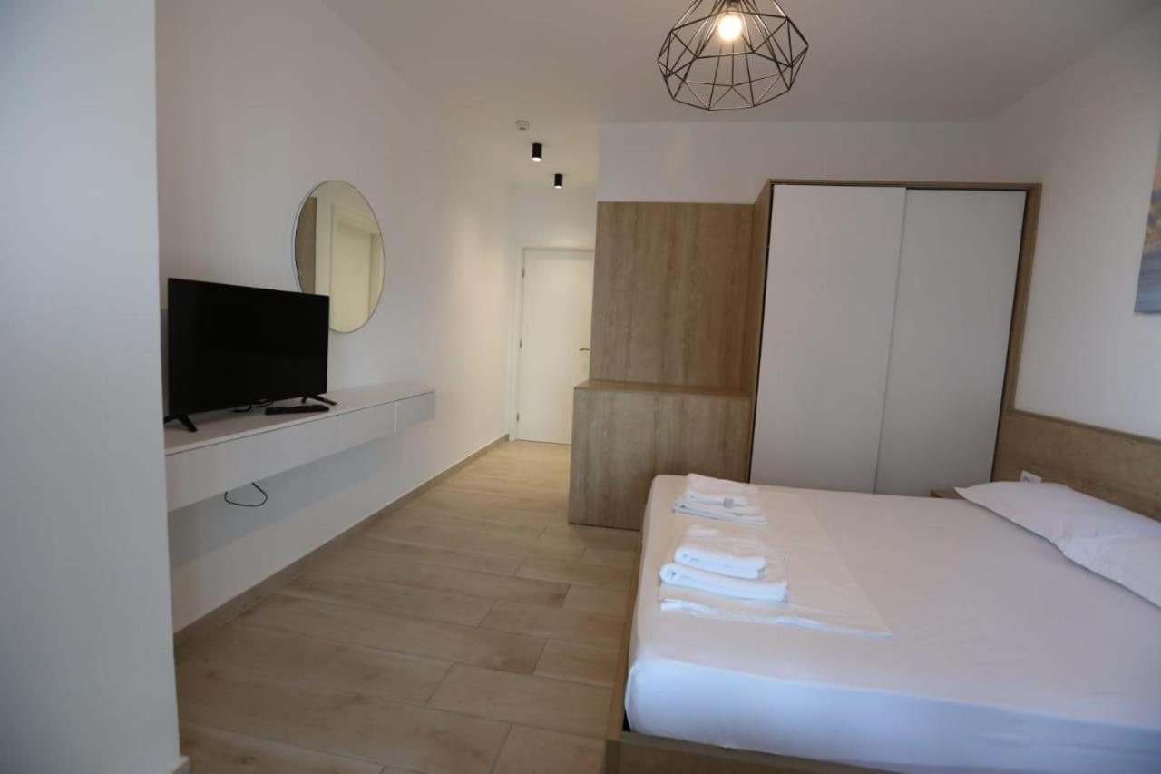 Apart-Hotel Alvi Sarande Exterior photo
